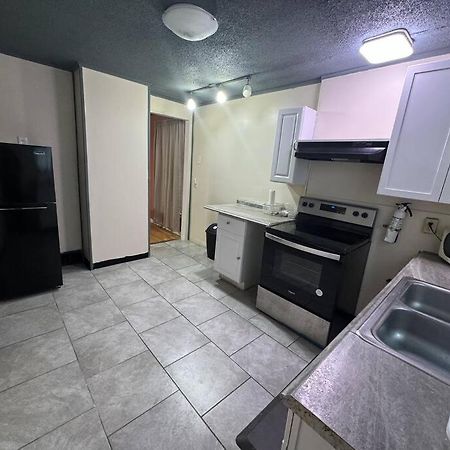Comforting Getaway-Sleeps 6-Walk To Falls! 나이아가라폴스 외부 사진