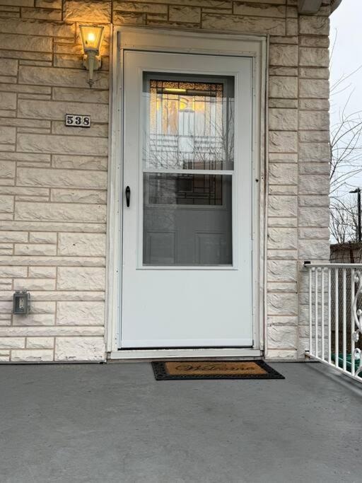 Comforting Getaway-Sleeps 6-Walk To Falls! 나이아가라폴스 외부 사진