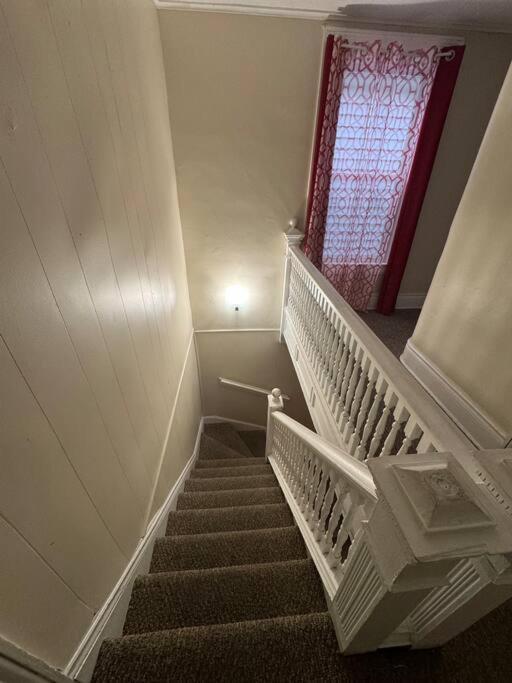 Comforting Getaway-Sleeps 6-Walk To Falls! 나이아가라폴스 외부 사진